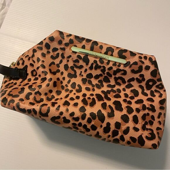Steve Madden cheetah print make-up travel bag 6x9x6.5 - Picture 1 of 10